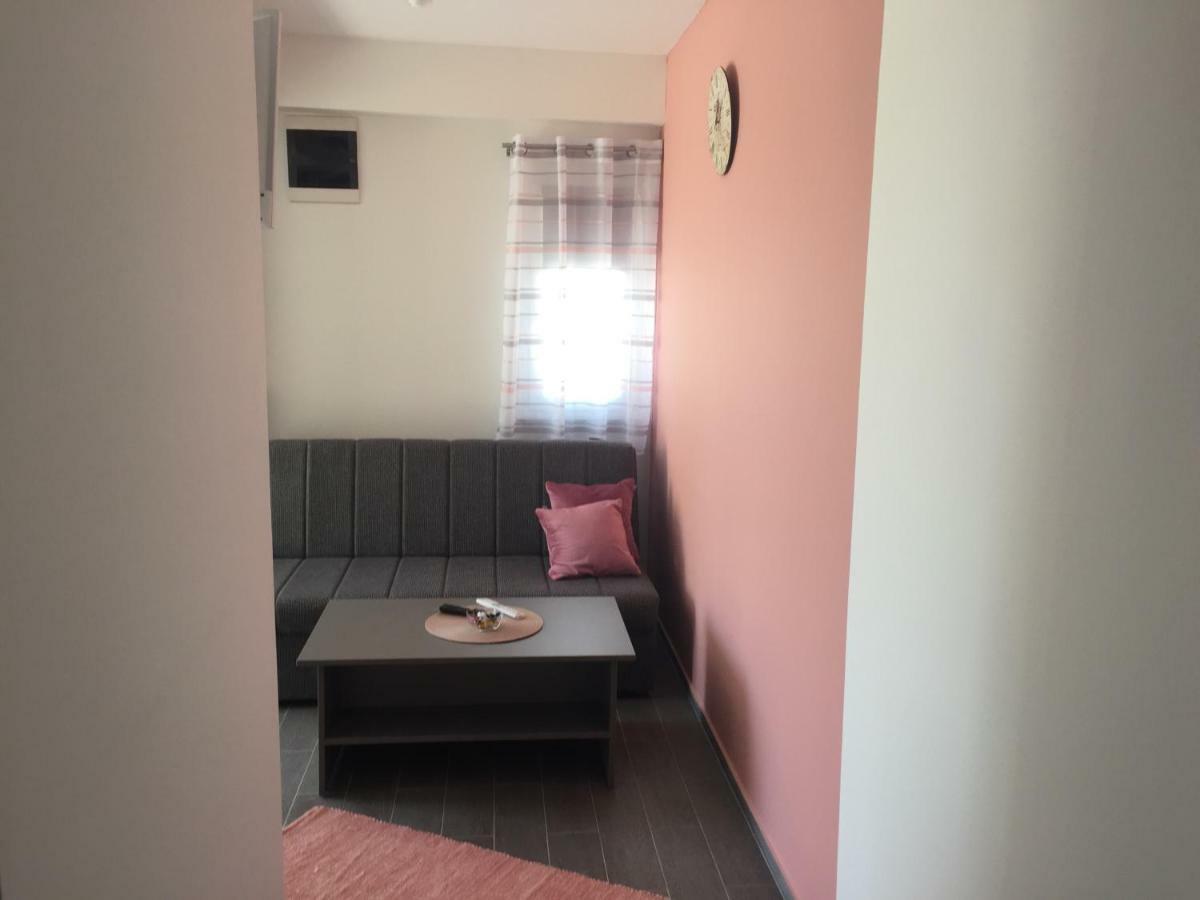 Apartmani Verica كارلوباغ المظهر الخارجي الصورة